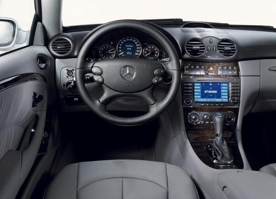  Mercedes-Benz CLK-Class 2006 года  (фото 24 из 33)